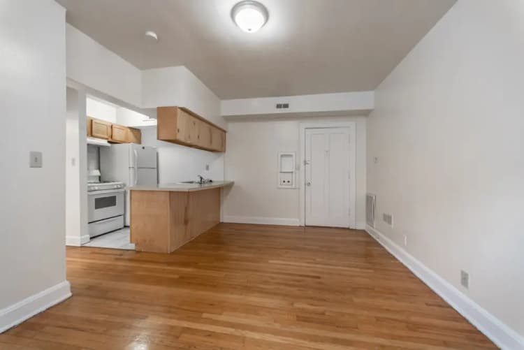 Cincinnati apartments for rent - image - 145 W McMillan- 122-310052003023848271.jpg