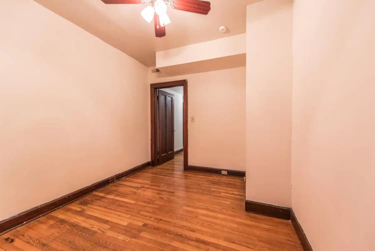 Cincinnati apartments for rent - image - 145 W McMillan- 134-10.jpg