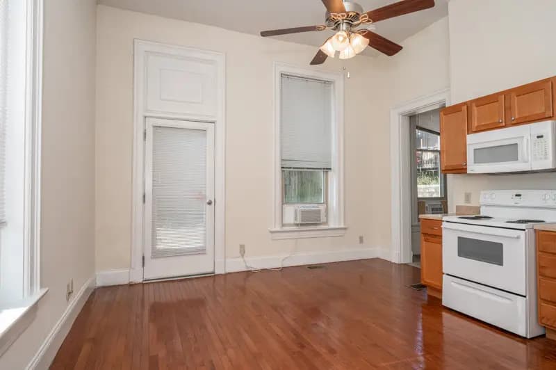 Cincinnati apartments for rent - Property image - 9 E University Avenue - 3