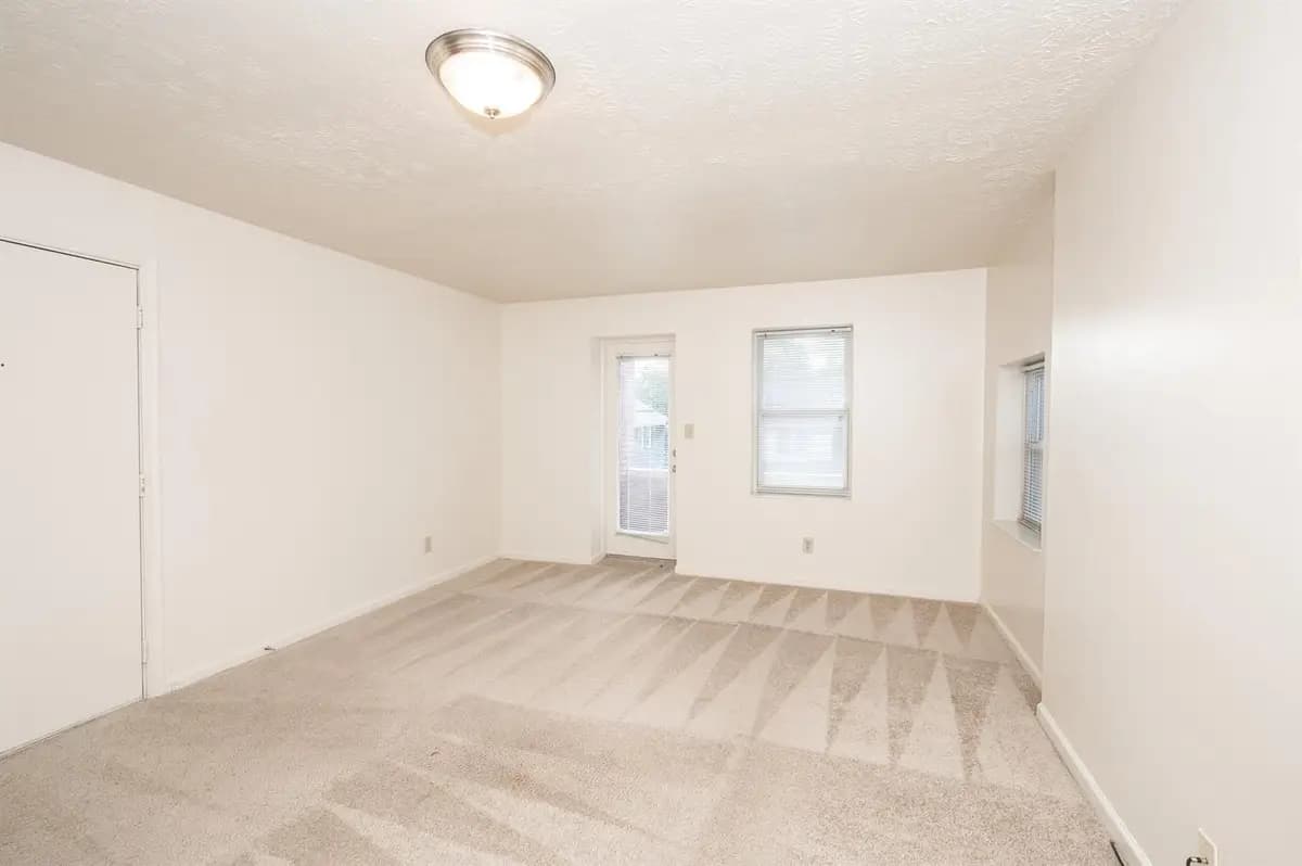 Cincinnati apartments for rent - Property image - Euclid Court - 2