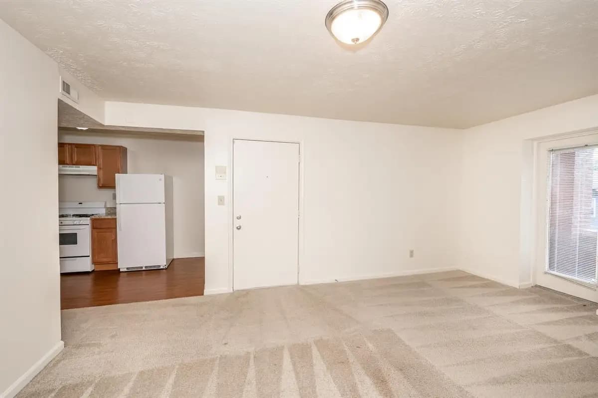 Cincinnati apartments for rent - Property image - Euclid Court - 3