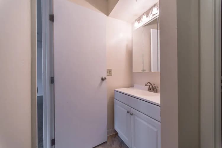 Cincinnati apartments for rent - image - 310 Oak-202-1310052002471659079.jpg