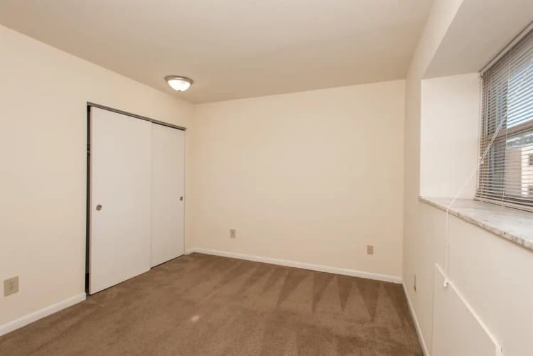 Cincinnati apartments for rent - image - Oak 301 Print-1210052002512380979.jpg