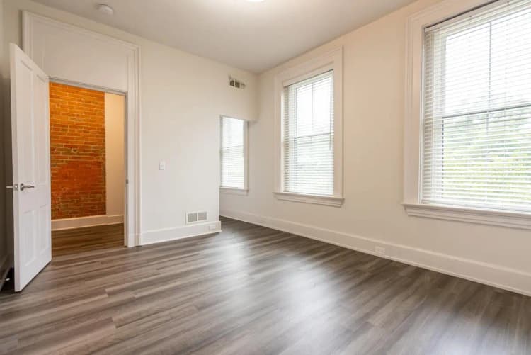 Cincinnati apartments for rent - image - 36 E Hollister Web-12.jpg