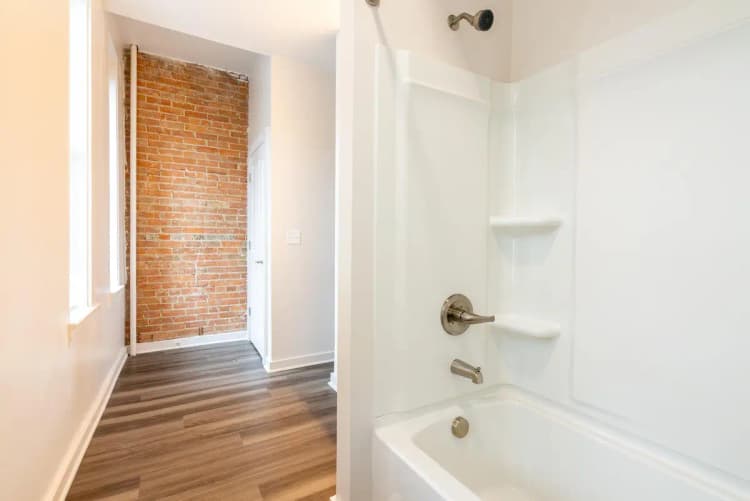 Cincinnati apartments for rent - image - 36 E Hollister Web-30.jpg