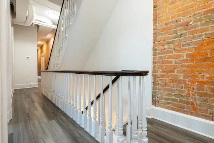 Cincinnati apartments for rent - image - 36 E Hollister Web-31.jpg