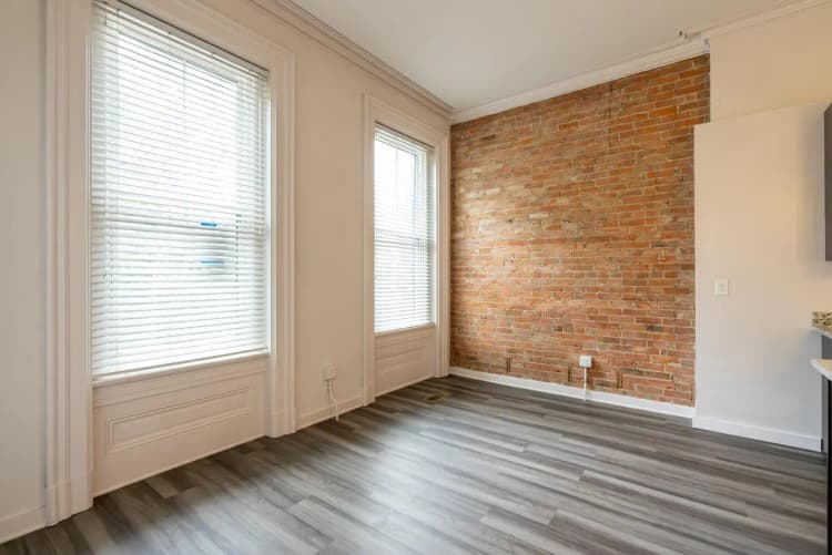 Cincinnati apartments for rent - image - 36 E Hollister Web-34.jpg
