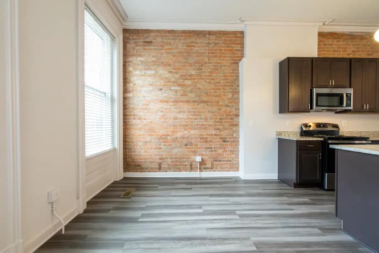 Cincinnati apartments for rent - image - 36 E Hollister Web-35.jpg