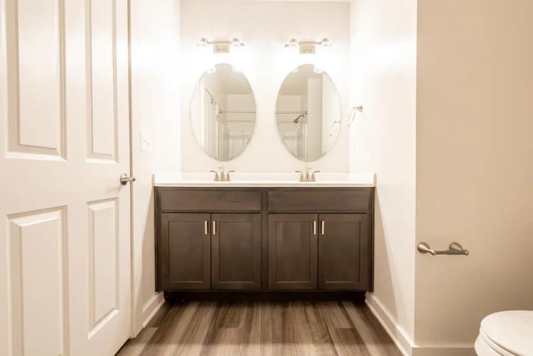 Cincinnati apartments for rent - image - 36 E Hollister Web-48.jpg