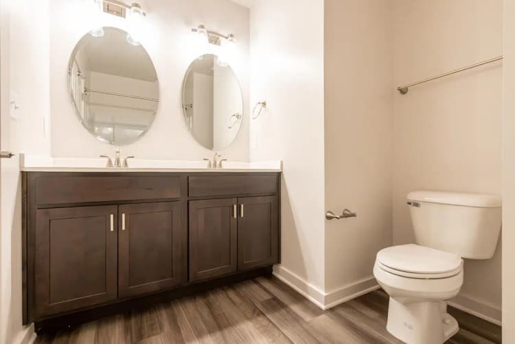 Cincinnati apartments for rent - image - 36 E Hollister Web-49.jpg