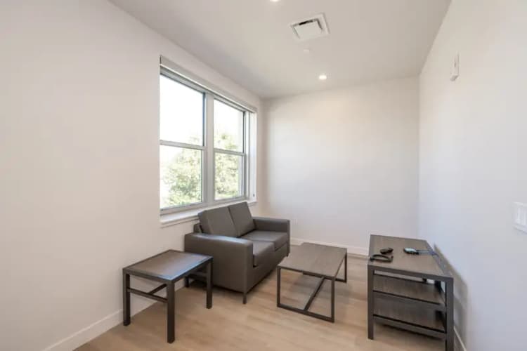 Cincinnati apartments for rent - image - 273-William-Howard-Taft-325-8-of-27.jpg