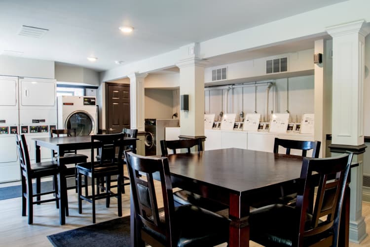 Cincinnati apartments for rent - image - Gettysburg Square Apartments laundry room