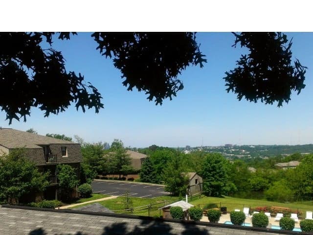 Cincinnati apartments for rent - image - View Overlooking Gettysburg Square Apartments