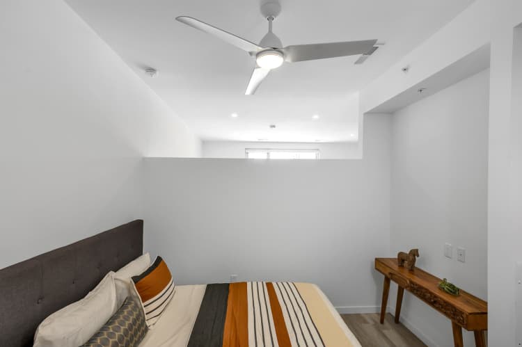 Cincinnati apartments for rent - image - bedroom at The Blonde