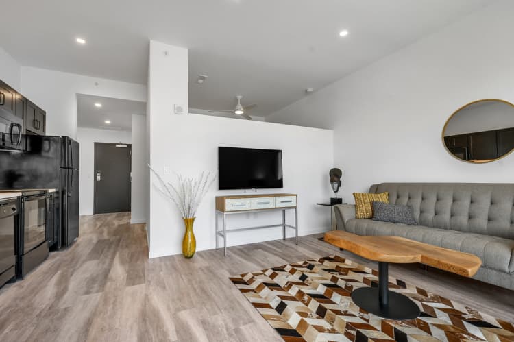 Cincinnati apartments for rent - image - The Blonde Apartments open living room layout