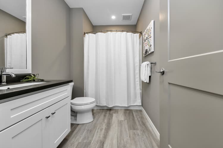 Cincinnati apartments for rent - image - bathroom at The Blonde