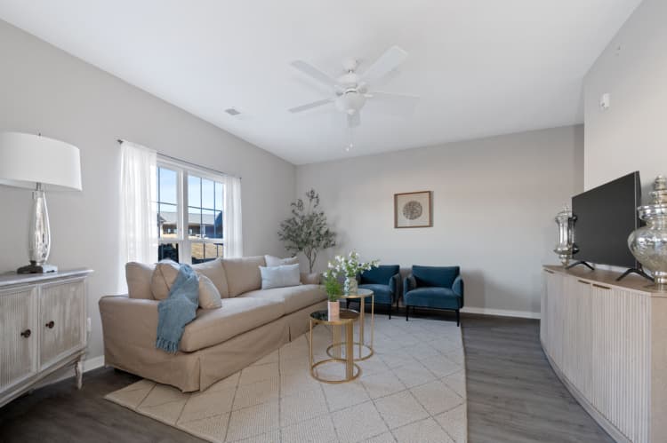 Cincinnati apartments for rent - image - Relax and unwind in this beautifully adorned, light-filled living room.