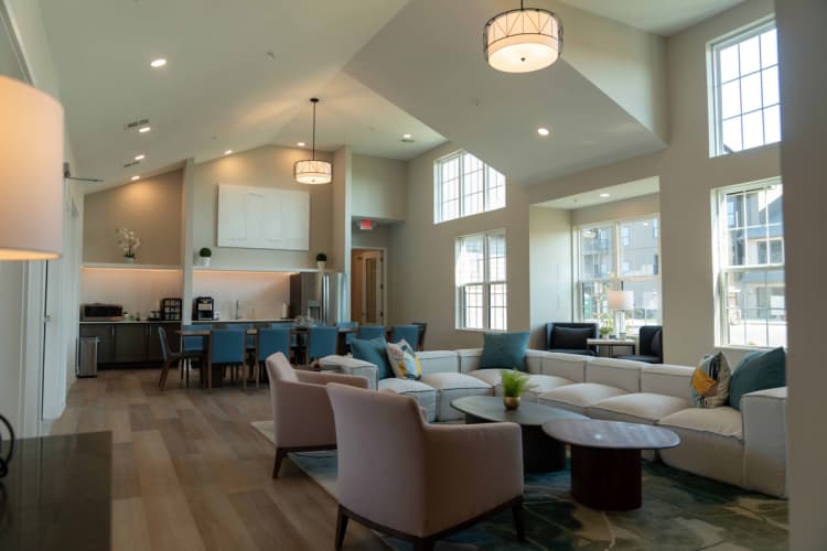 Cincinnati apartments for rent - image - Vicinity clubhouse