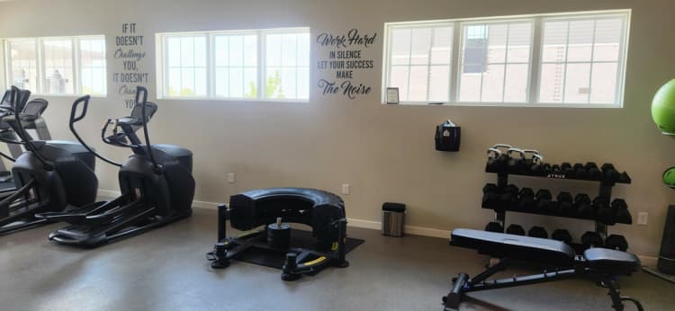 Cincinnati apartments for rent - image - Fitness Center at Vicinity Apartments