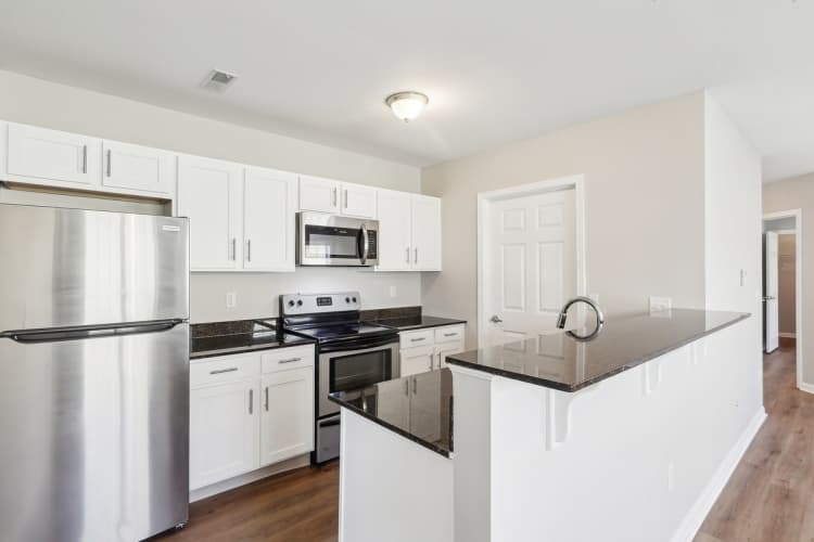 Cincinnati apartments for rent - image - 7-print-Sycamore Ln-007
