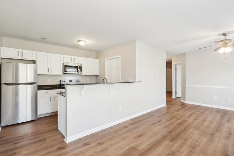 Cincinnati apartments for rent - image - 4-print-Sycamore Ln-004