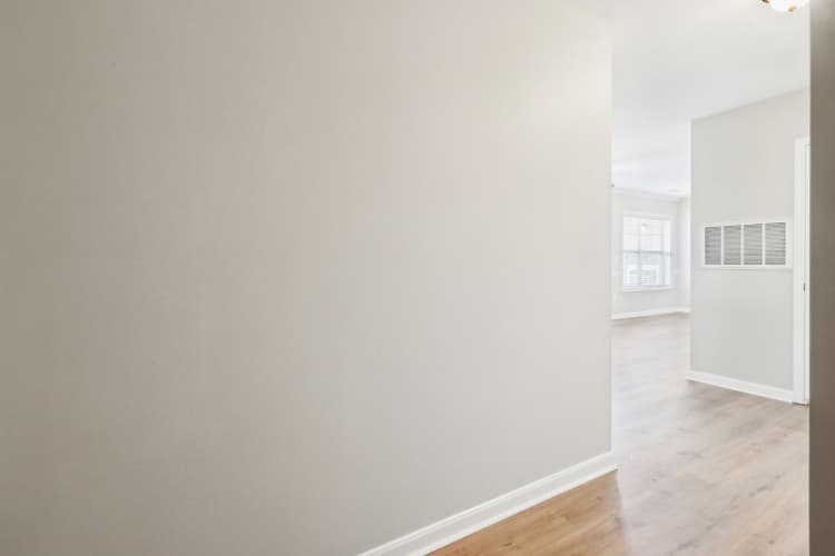 Cincinnati apartments for rent - image - 10-print-Sycamore Ln-010