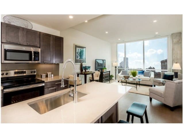 Cincinnati apartments for rent - image - Encore Apartments open kitchen and living room