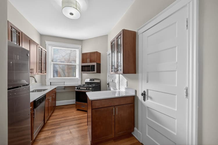 Cincinnati apartments for rent - image - 02-DSC_1227