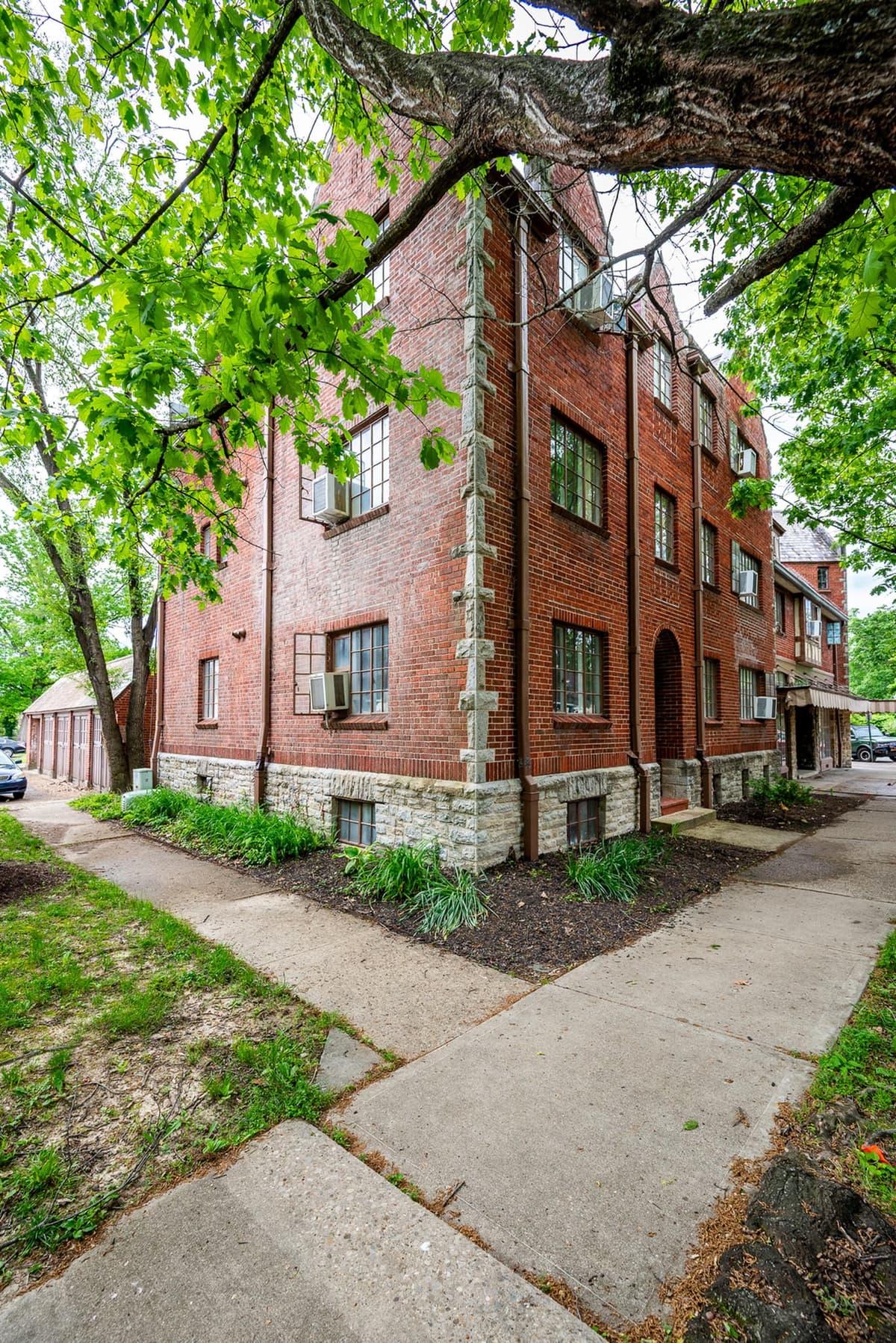 Cincinnati apartments for rent - Property image - Mariemont Square - 1