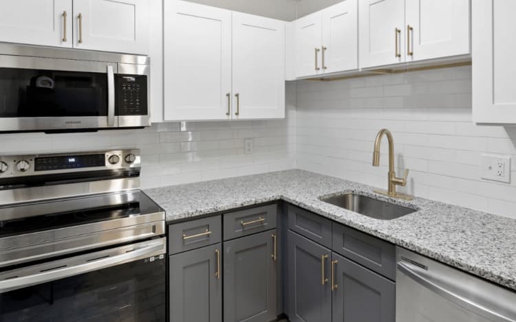Cincinnati apartments for rent - image - Stainless Steel Appliances