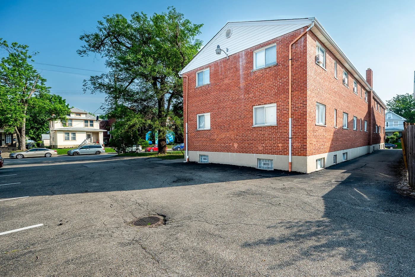 Cincinnati apartments for rent - Property image - Oakley Square - 2