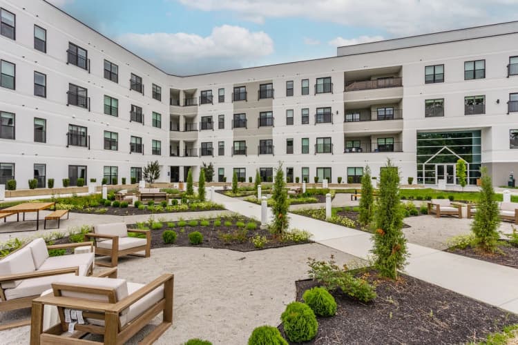 Cincinnati apartments for rent - image - Altura Courtyard