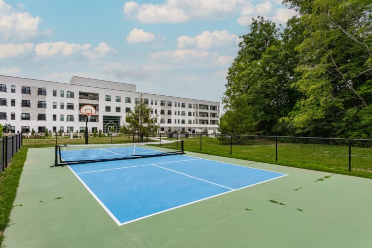 Cincinnati apartments for rent - image - Altura Tennis & Pickle Ball Court