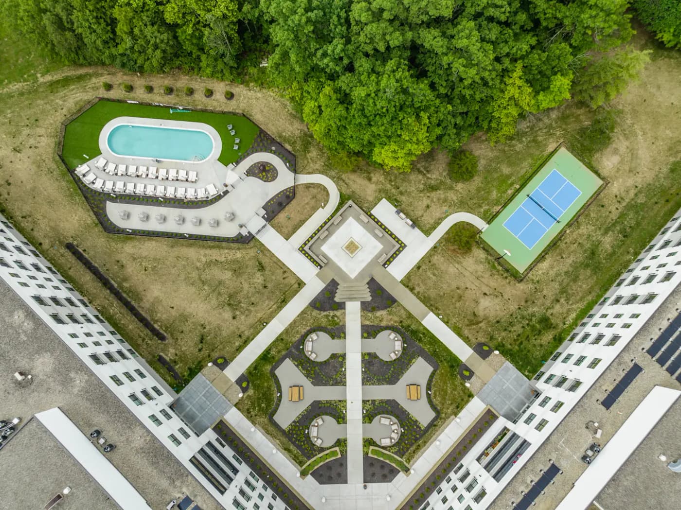 Cincinnati apartments for rent - Property image - Altura Apartments - 2