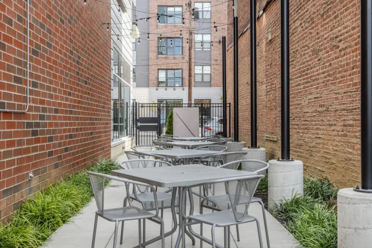 Cincinnati apartments for rent - image - 04-(madamore phase 1)(1).webp