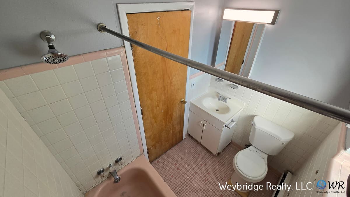 Cincinnati apartments for rent - Property image - 2504 White St #7 - 3