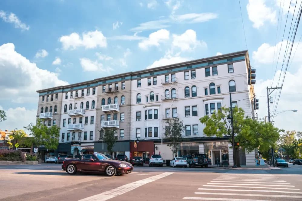 Cincinnati apartments for rent - Property image - À L'aise Hyde Park - 1