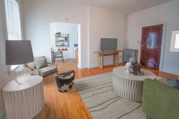 Cincinnati apartments for rent - image - AlaiseBrightStaged_resized_wuxbqx.webp