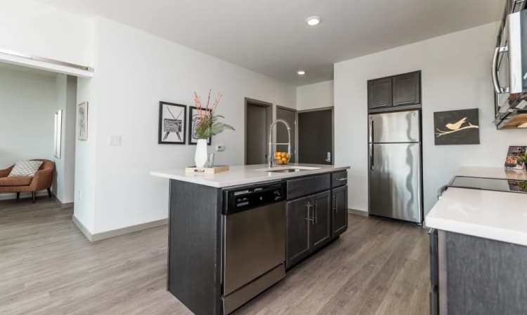 Cincinnati apartments for rent - image - DuveneckMKF-17_ftode3.webp