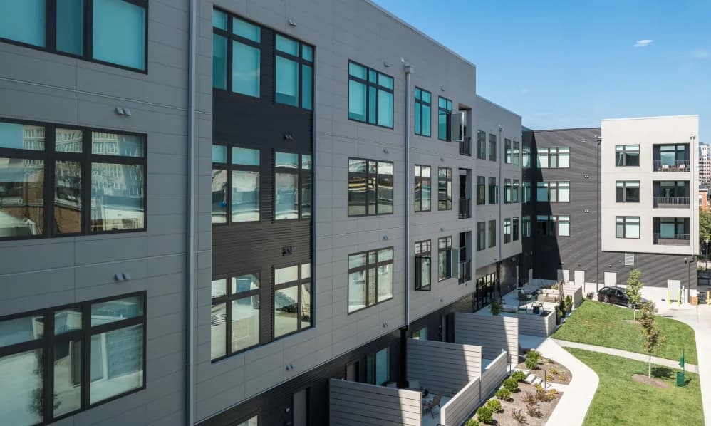 Cincinnati apartments for rent - Property image - Duveneck Square - 2