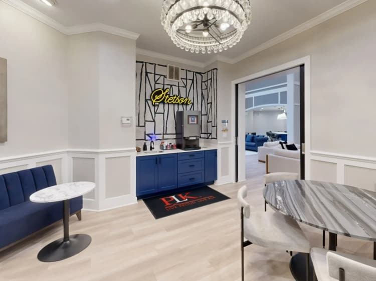 Cincinnati apartments for rent - image - Photo-8_converted_fqz3vo.webp