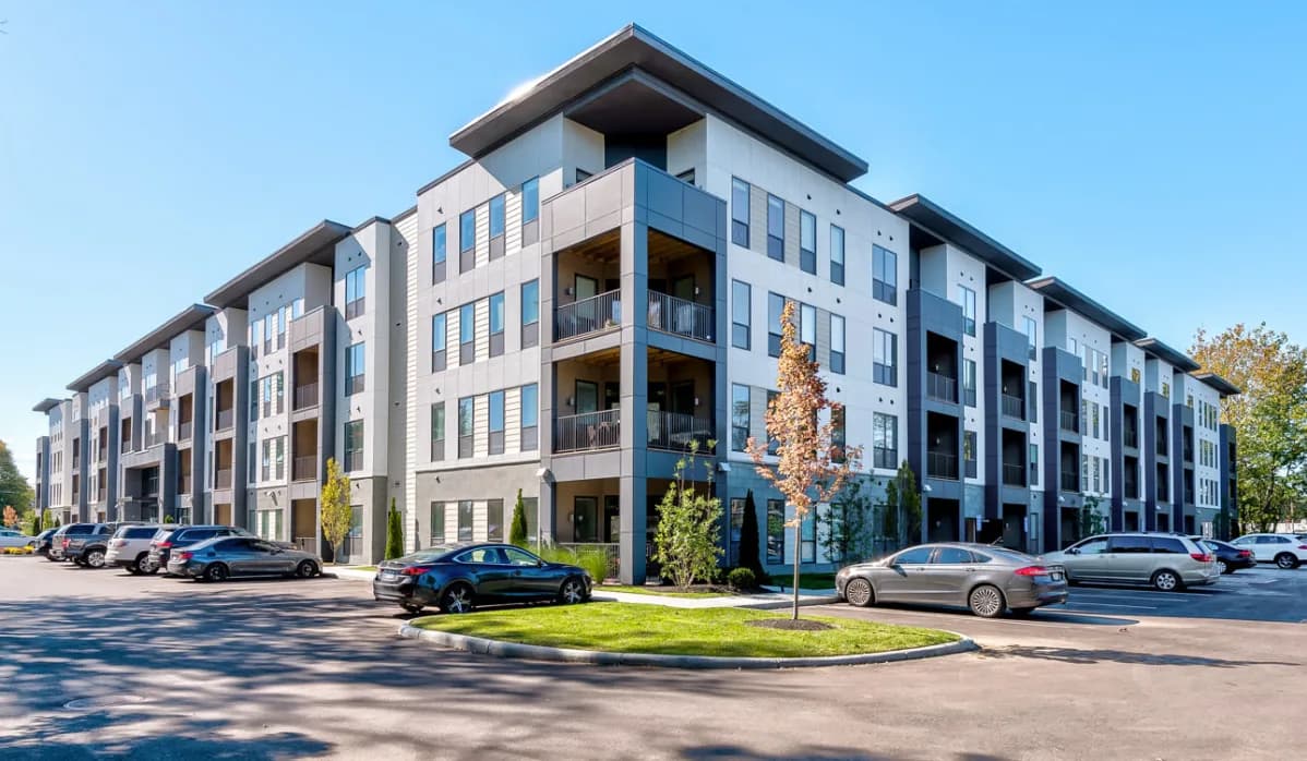 Cincinnati apartments for rent - Property image - Echelon Luxury Apartments - 2