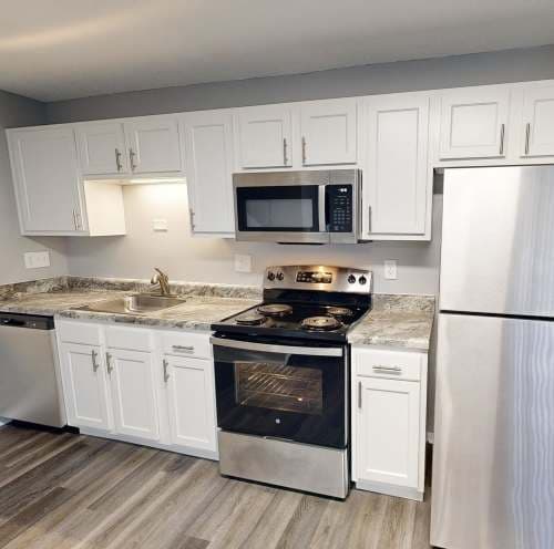 Cincinnati apartments for rent - image - Sycamore-Kitchen-Living-Room_4_j10xhw.jpg.jpeg