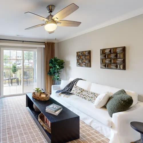 Cincinnati apartments for rent - image - Tahoe-Living-Room_1_tenx9r.webp