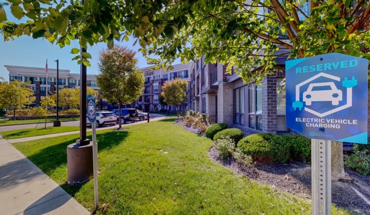 Cincinnati apartments for rent - image - Latitude-at-Deerfield-Crossing-10162024_153100_gshcuv.webp