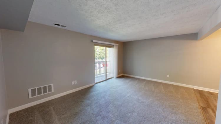 Cincinnati apartments for rent - image - Laurel-Deluxe-05212026_122729.jpg