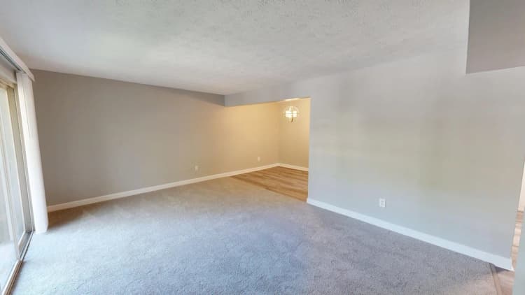 Cincinnati apartments for rent - image - Laurel-Deluxe-05212026_122717.jpg