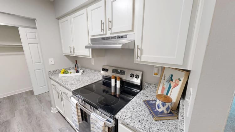 Cincinnati apartments for rent - image - Laurel-Deluxe-05212026_122013.jpg