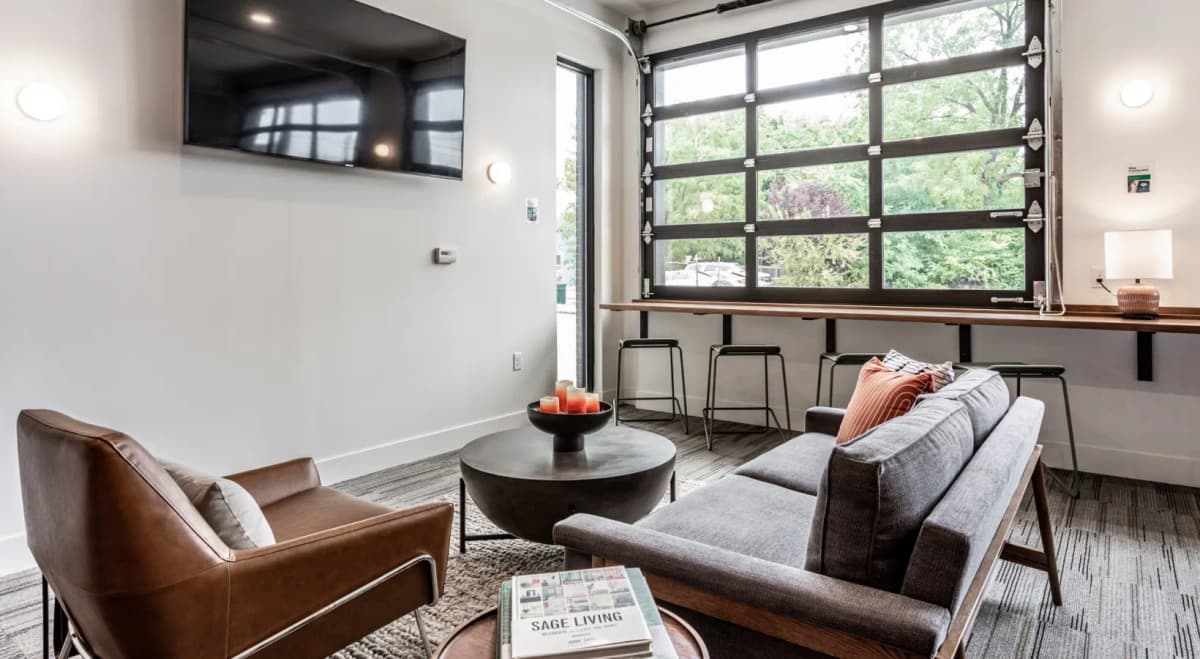 Cincinnati apartments for rent - image - imgi_10_26-Poste-Jonah-cc80570d2cab02cd490e86e0c4080eb3.webp