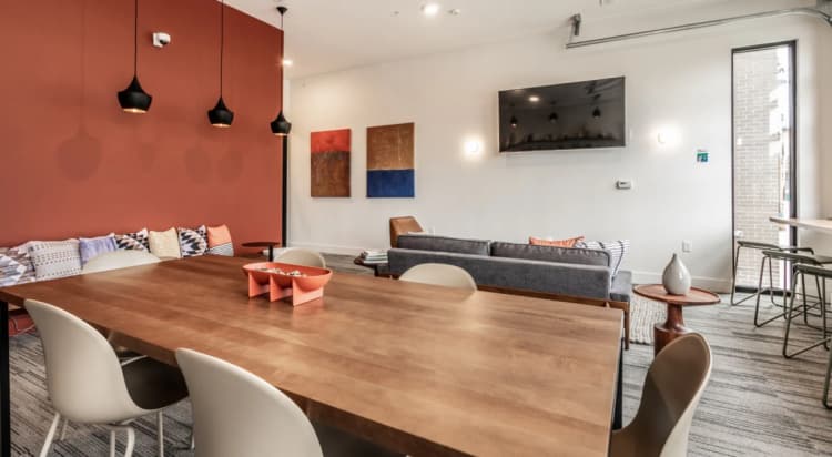 Cincinnati apartments for rent - image - imgi_13_29-Poste-Jonah-43764ba7b0ff18f5902565ceb7e2c4db.webp